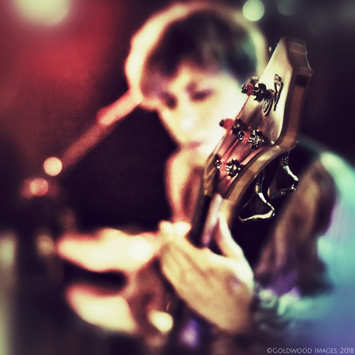 20180215_144128247_iOS