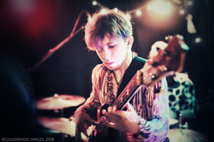 20180215_144144201_iOS